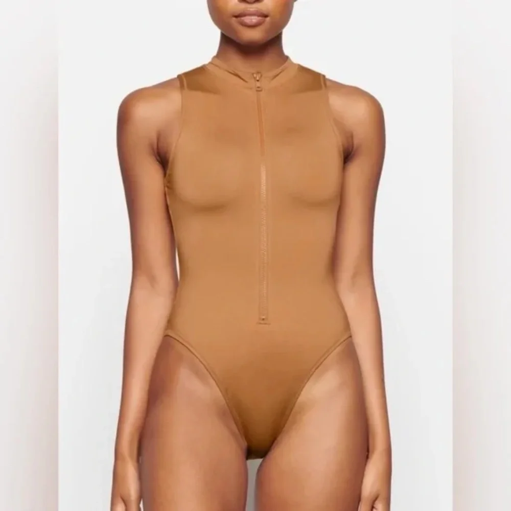 NWT SKIMS almond- High Neck One Piece Swimsuit with Sleek Zip Front 2x